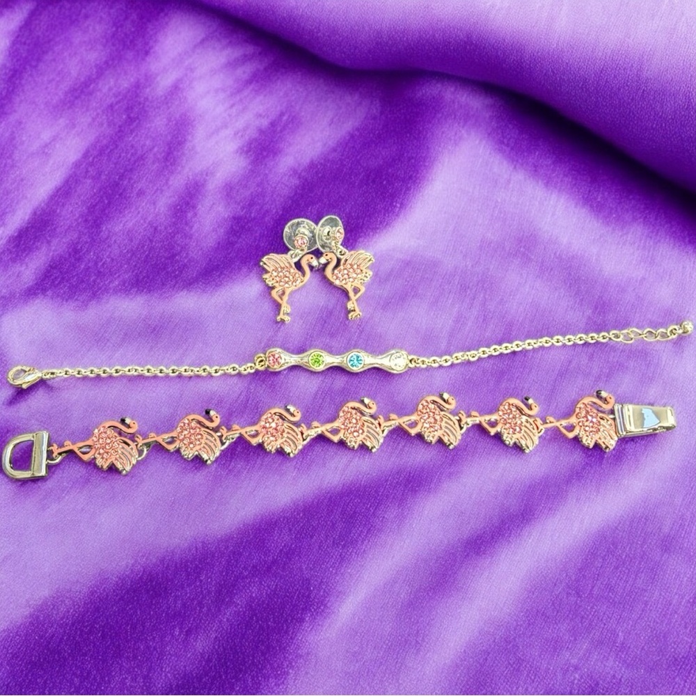 Beautiful unique flamingo earrings, bracelet with pink rhinestones.